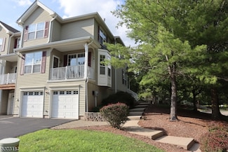 2 Chesterfield Ct, Flemington, NJ 08822