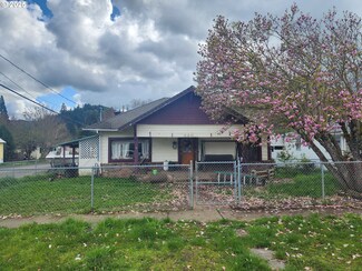 176 NE Broadway St, Myrtle Creek, OR 97457