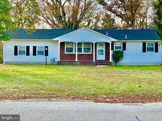 1136 Rae Dr, Vineland, NJ 08360