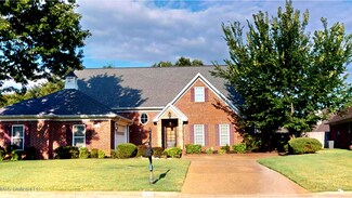 1628 Cedar Trace Dr, Hernando, MS 38632