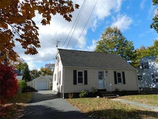 42 Marquette St, Springfield, MA 01104