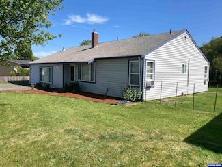 750 Lasalle St, Harrisburg, OR 97446