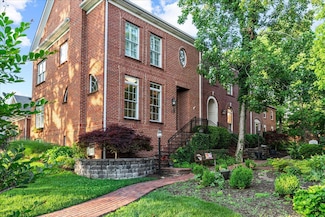 228 Chippendale Cir, Lexington, KY 40517