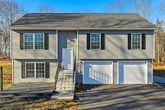 1084 E Lake Rd, Oakdale, CT 06370