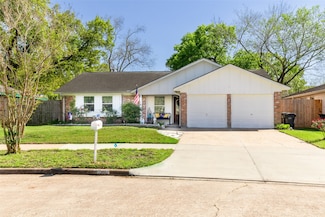 13755 Shirebrook Dr, Sugar Land, TX 77498