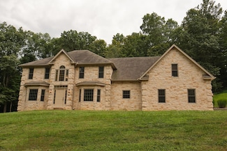 1189 Ridge Rd NE, Lancaster, OH 43130