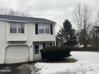 3 Chrisken Dr Unit A, Glenmont, NY 12077