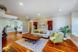 528 Commonwealth Ave, Newton Center, MA 02459