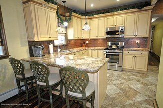 977 Nugent Ave, Staten Island, NY 10306