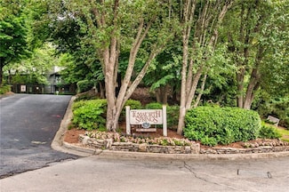 318 Tuxworth Cir, Decatur, GA 30033