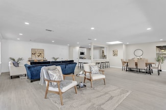 1509 University Dr, Arlington, TX 76013