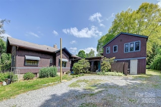 3960 Old Clyde Rd, Clyde, NC 28721