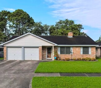 16218 Rill Ln, Houston, TX 77062
