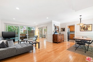 11646 Chenault St Unit 8, Los Angeles, CA 90049