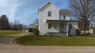 1322 W Pittsburgh St, Scottdale, PA 15683