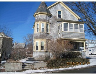 35 Arlington St, Lawrence, MA 01841