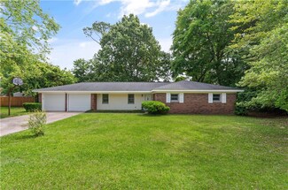 165 Todd Dr, Brunswick, GA 31520