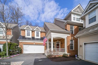 6971 Inlet Creek Ct, Fort Belvoir, VA 22060
