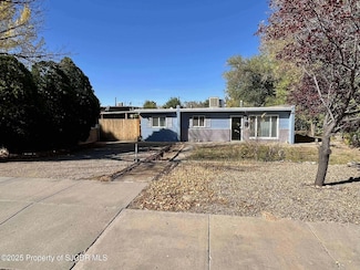 1013 N Orchard Dr, Farmington, NM 87401