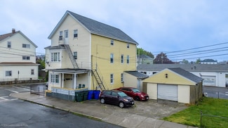68 Aetna St, Fall River, MA 02724