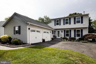 22 Westerly Dr, Sicklerville, NJ 08081