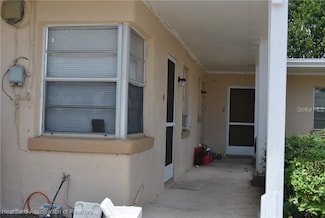 203 W Wall St, Frostproof, FL 33843