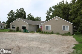 206 W Poplar St, Bloomfield, IA 52537