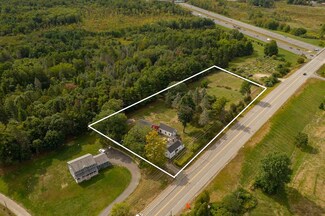 12 Exeter Rd, North Hampton, NH 03862