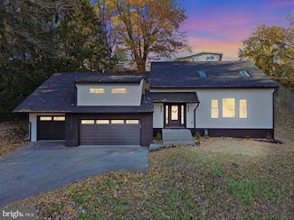 1321 Valley View Rd, York, PA 17403