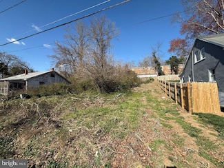 18510 Corby St, Triangle, VA 22172
