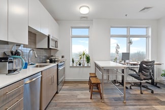 180 Telford St Unit 513, Boston, MA 02135