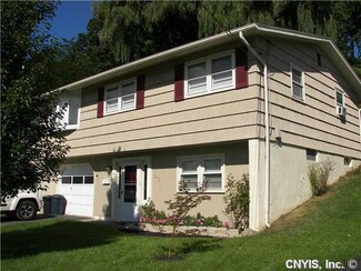 242 Monticello Dr N, Syracuse, NY 13205