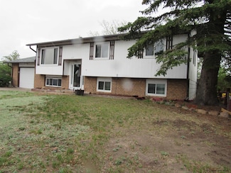 1013 Crest Park Dr, Cheyenne, WY 82001