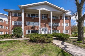 205 Country Club Dr Unit 3D, Lake Geneva, WI 53147