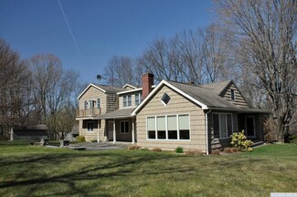 132 N Mabbettsville Rd, Millbrook, NY 12545