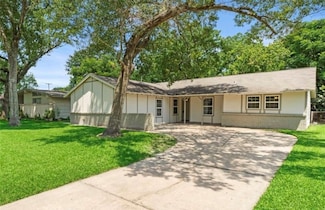7034 Hazen St, Houston, TX 77074