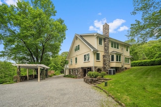 94 Colabaugh Pond Rd, Croton On Hudson, NY 10520