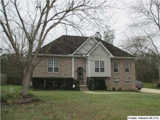 126 Woodbury Dr, Sterrett, AL 35147