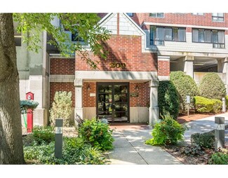 200 Ledgewood Dr Unit 101, Stoneham, MA 02180