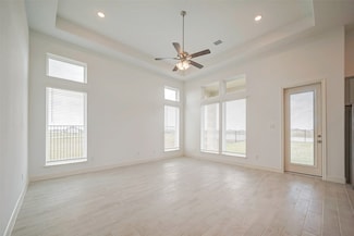 3007 Golden Isle Dr, Texas City, TX 77568