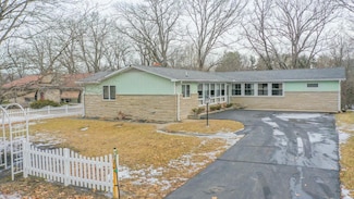 610 N Forest Dr, Winamac, IN 46996