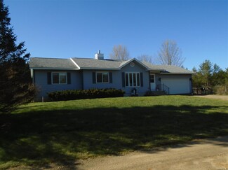 N10095 Pinecone Ct, Necedah, WI 54646