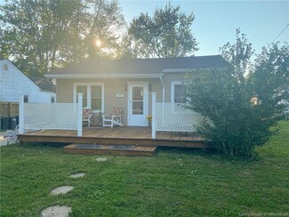 180 Park Dr, Scottsburg, IN 47170