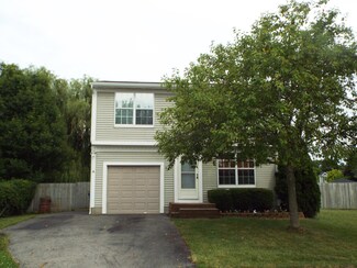 1292 Crossbrook Blvd, Galloway, OH 43119