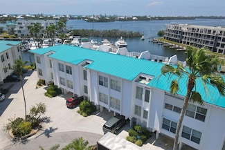 8272 Harborside Cir, Englewood, FL 34224