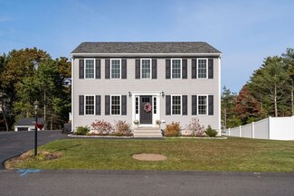 31 Copper Lantern Dr, Plymouth, MA 02360