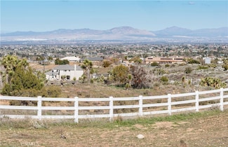 3 Cygnet Rd, Phelan, CA 92371