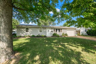 631 Circle Ct, Whiteland, IN 46184