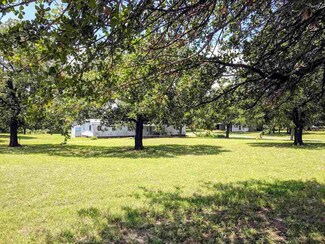 273725 273725 Forest Dr, Comanche, OK 73529