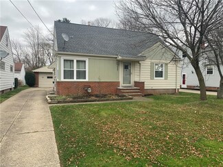 2237 Green Ridge Dr, Wickliffe, OH 44092